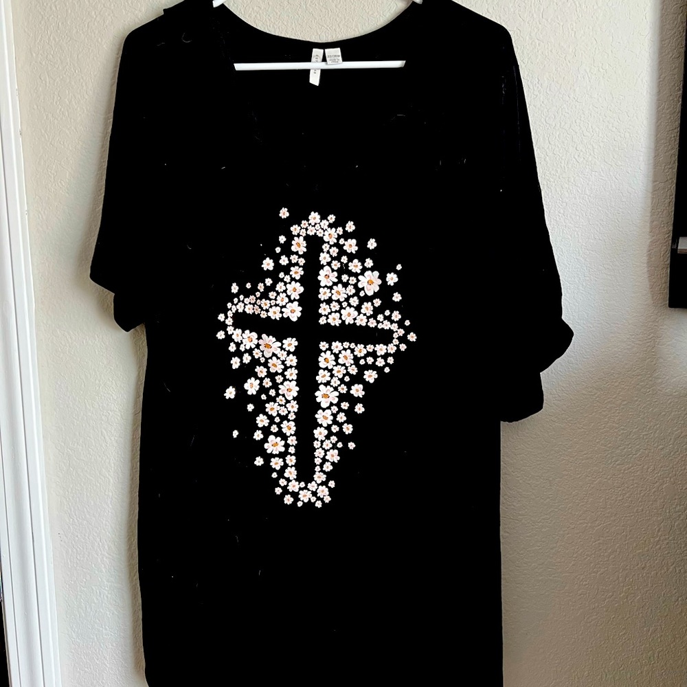 BEAUTIFUL PLUS SIZE SHIRT!